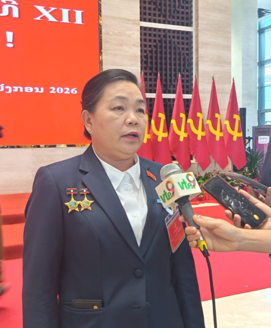 Vientiane Industry and Commerce Representative Pledges Strong Implementation of 12th Party Congress Resolutions